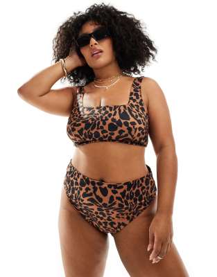 ASOS DESIGN Curve - Adrienne - Bikinihose mit hohem Bund, hohem Beinausschnitt und Oversize-Animalprint-Bunt