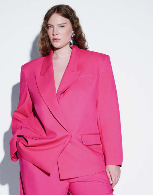 ASOS DESIGN Curve tailored strong shoulder suit in bright pink, 2 de 3