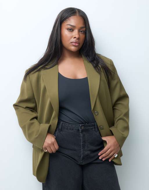 ASOS DESIGN Curve americana extragrande de corte sastre en oliva, 2 de 4