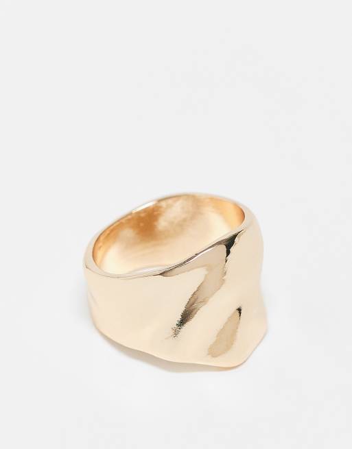 ASOS DESIGN Curve - Anello con texture martellata color oro