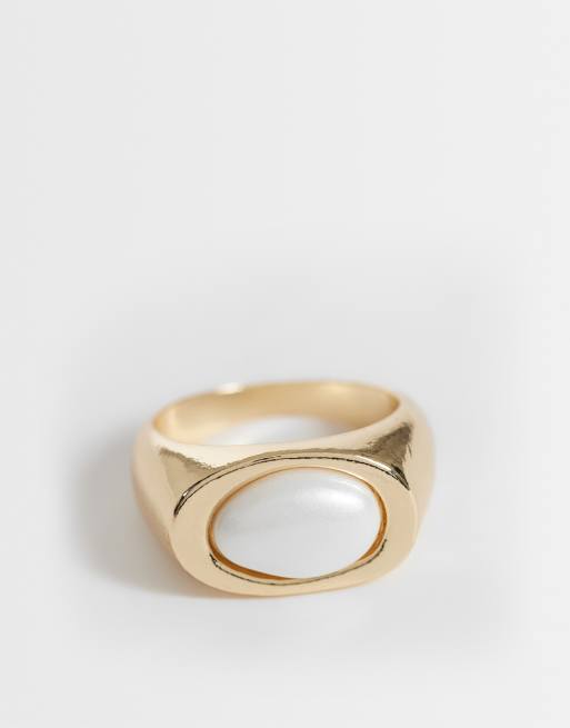 ASOS DESIGN Curve anello squadrato con perla sintetica color oro, 1 di 3