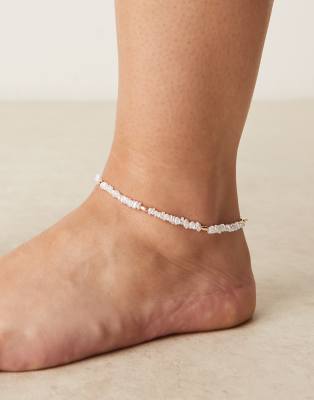 ASOS DESIGN Curve - Ankelkæde med imiterede perler og guldfarvede perler