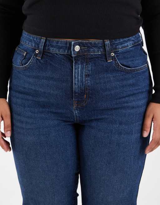 ASOS DESIGN Curve ankle grazer comfort stretch straight leg jeans in dark mid blue, 5 of 5