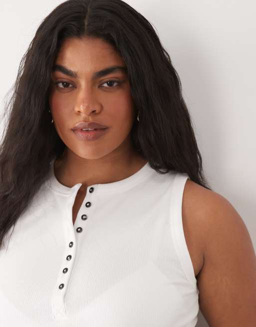 ASOS DESIGN Curve – Ärmelloses Trägertop in Cremeweiß mit Knopfdetail, 2 von 4