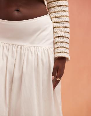 Asos Curve Asos Design Curve Asymmetric Bubble Hem Maxi Skirt In Neutral