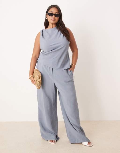 ASOS DESIGN Curve asymmetric textured twist detail top co-ord in blue, 4 of 4