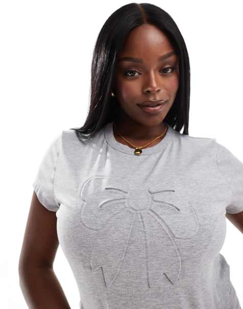 ASOS DESIGN Curve - Baby tee met strikprint in reliëf in gemêleerd grijs - view 1