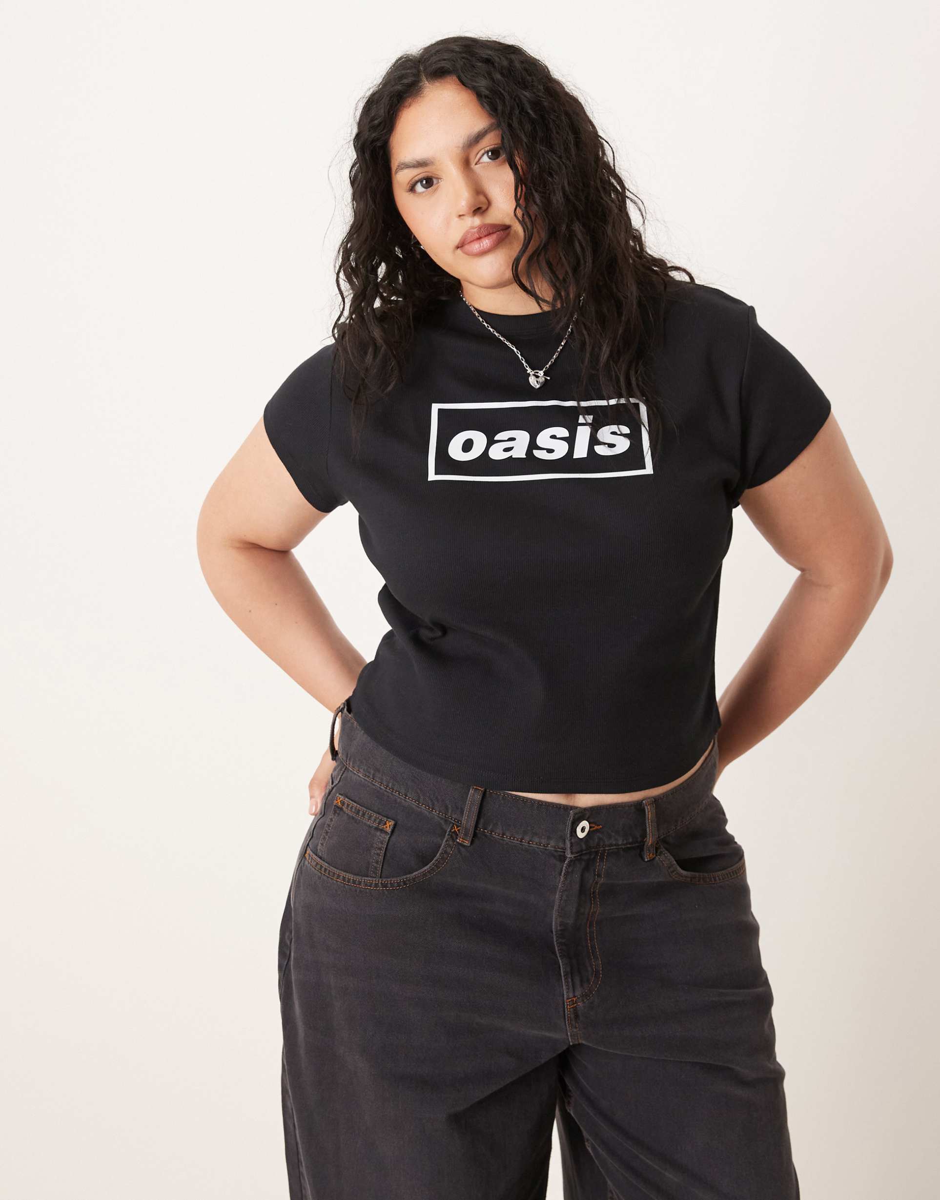asos design curve baby tee with oasis licence graphic in black
