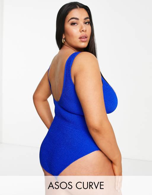 ASOS DESIGN Curve - Badpak van kreukstof met lage ronde rug in kobaltblauw