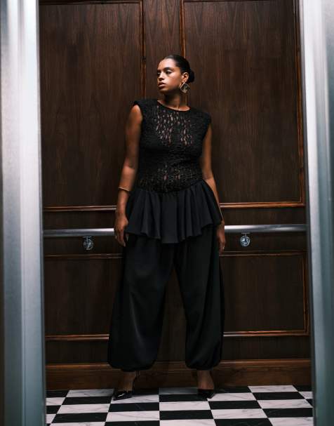 ASOS DESIGN Curve – Ballonhose in Schwarz mit Rock-Overlay-Detail - view 1