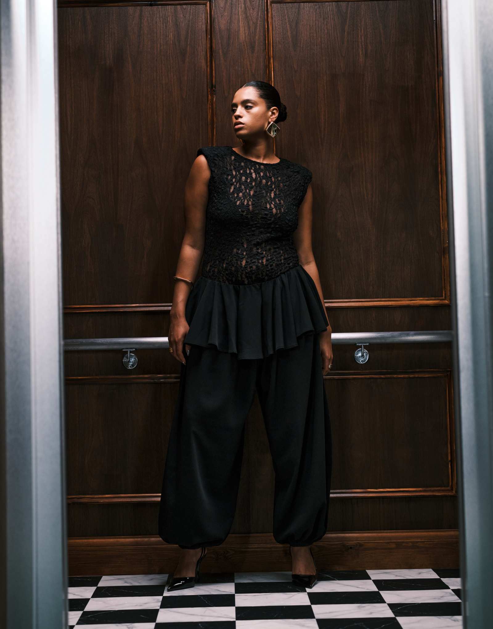 Брюки-баллоны ASOS DESIGN Curve с накладной юбкой черного цвета  