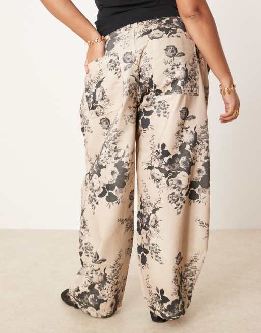 ASOS DESIGN Curve barrel leg pants in taupe floral print, 4 of 5