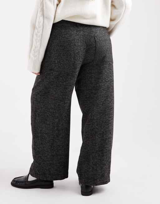 ASOS DESIGN Curve barrel leg pants with seam detailing in textured black and white plaid, 4 of 5