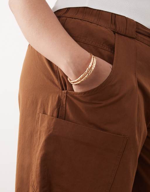 ASOS DESIGN Curve – Barrel-Schlupfhose in Schokobraun mit abgerundetem Beinschnitt, 5 von 5