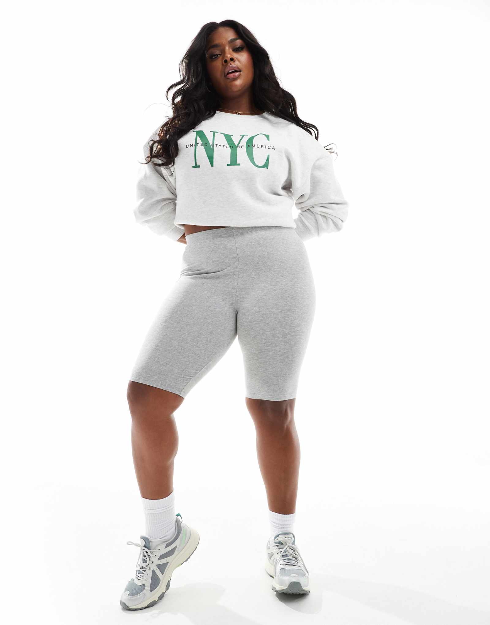 Базовые шорты-леггинсы ASOS DESIGN Curve из серого вереска