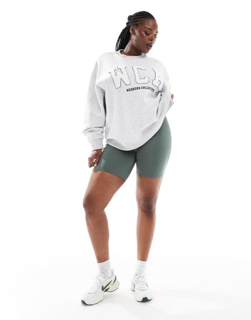 ASOS DESIGN Curve – Basic-Leggingsshorts in Olivgrün