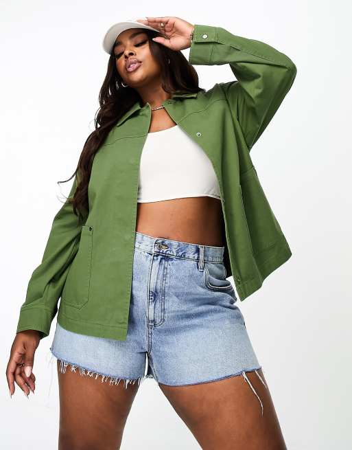 ASOS DESIGN Curve – Bawełniana lekka kurtka koszulowa z kieszeniami w ciemnym odcieniu khaki