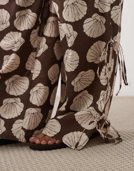 ASOS DESIGN Curve beach pants in shell print, 4 of 5