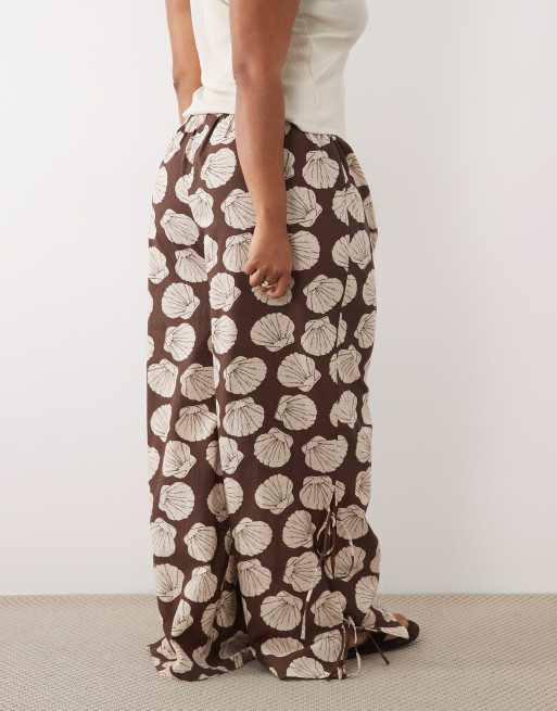 ASOS DESIGN Curve beach trouser in shell print, 5 of 5