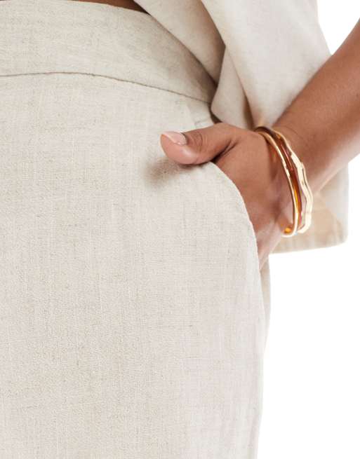 ASOS DESIGN Curve – Beige, avslappnade shorts i dad-modell av linnemix, 3 av 5