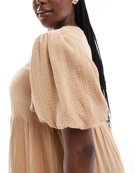 ASOS DESIGN Curve – Beige klänning i midilängd och dubbelt tyg med puffärm, 2 av 4