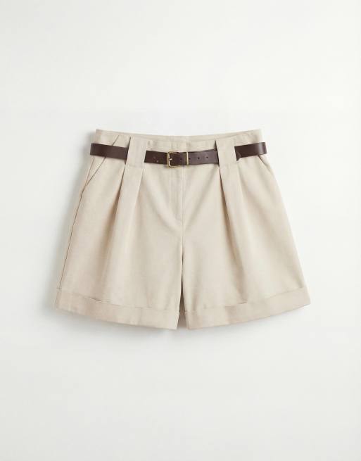 ASOS DESIGN Curve - Beige skræddersyede shorts med bælte og opsmøgede kanter, 5 af 8