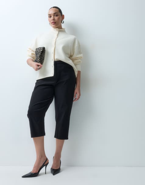 ASOS DESIGN Curve bengaline capri trouser with side panel details in black - view 1