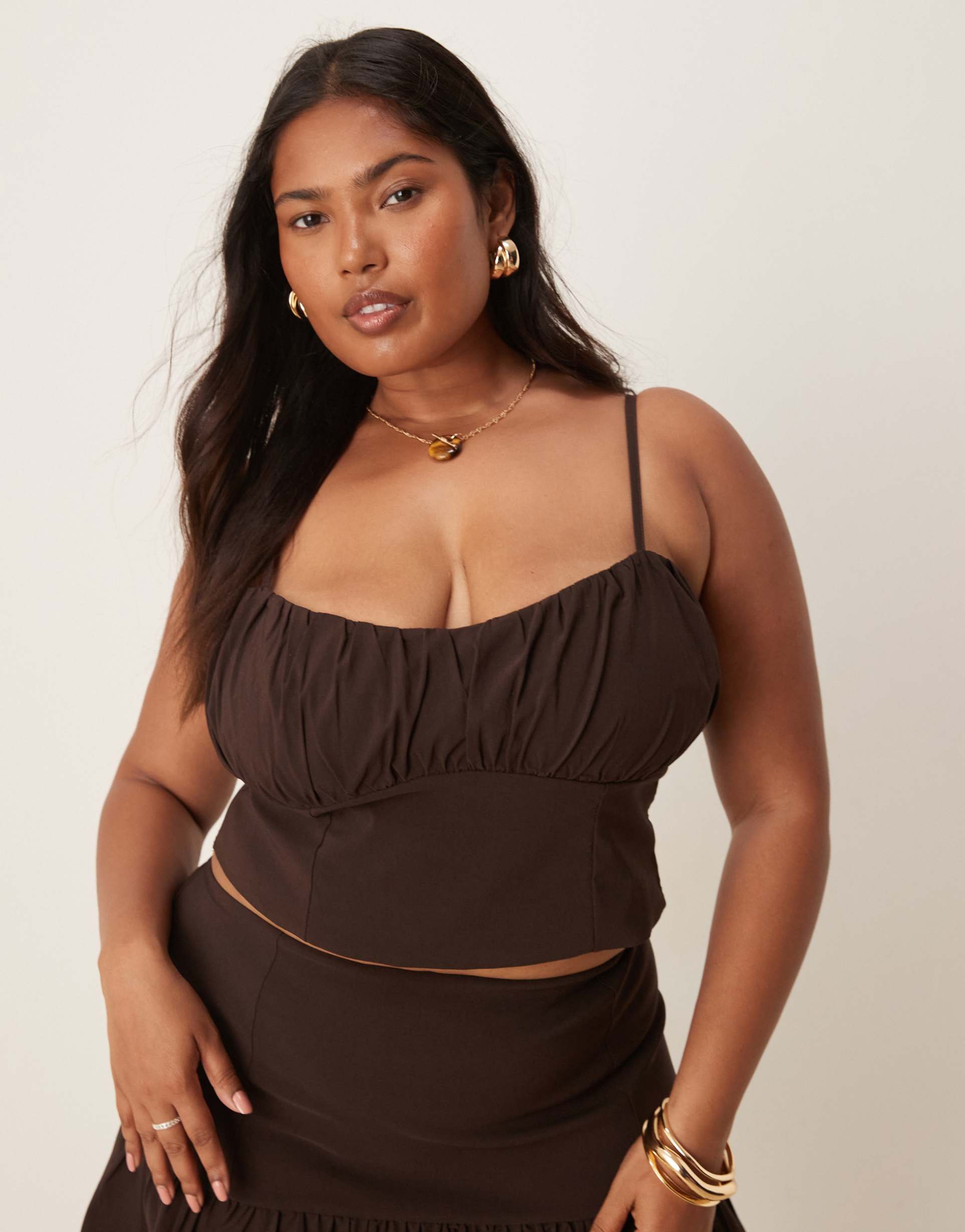 asos design curve bengaline corset cami top with ruched bust detail in chocolate - part of a set
