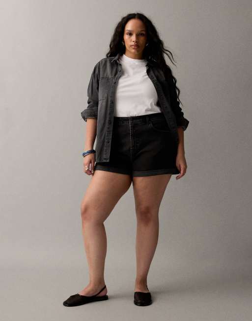ASOS DESIGN Curve – Bequeme Mom-Shorts aus Denim in Schwarz, 2 von 7