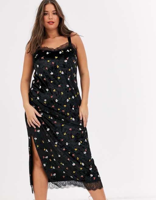 ASOS DESIGN Curve – Besticktes Midi-Trägerkleid aus Samt mit Spitzenbesatz, 4 von 4