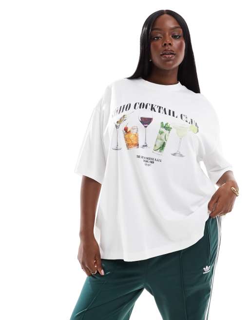 ASOS DESIGN Curve – Biały T-shirt o fasonie boyfriend z nadrukiem z motywem Soho Cocktail Club