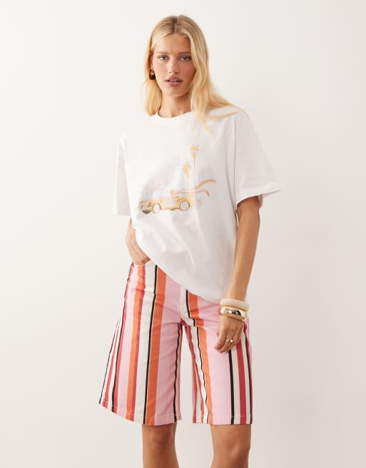 ASOS DESIGN Curve – Biały T-shirt oversize z grafiką z samochodem w stylu vintage, 1 z 4