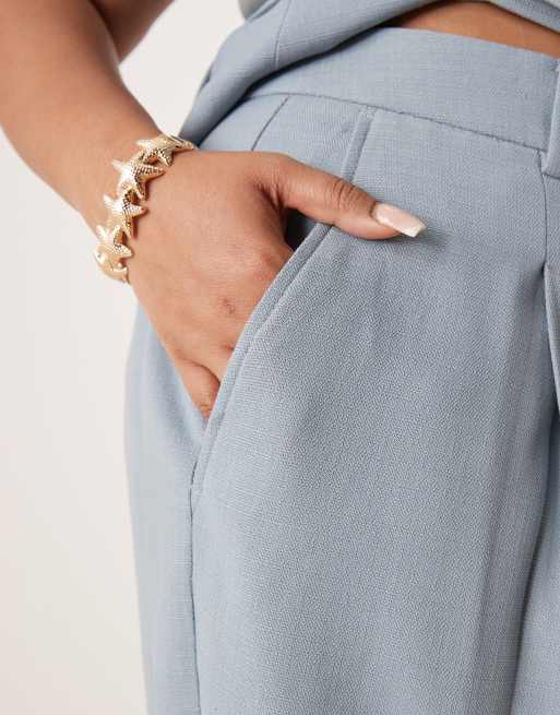 ASOS DESIGN Curve – Blå, figursydda byxor i linnelook med guldfärgade knappar, del av set, 5 av 5