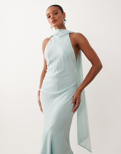 ASOS DESIGN Curve – Blå maxiklänning med halterneck, scarfdetalj och volangfåll, 4 av 4