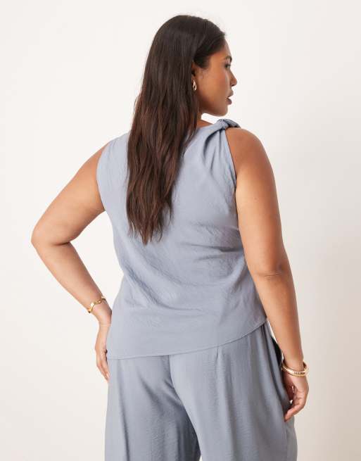 ASOS DESIGN Curve – Blå, texturerad, asymmetrisk topp med snurrad detalj, del av set, 3 av 4