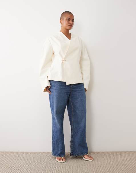 ASOS DESIGN Curve blazer cintré à la taille avec détail métallisé en blanc hivernal - view 1