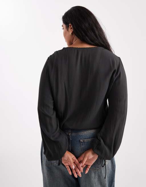 ASOS DESIGN Curve - Blouse texturée à manches longues et empiècement en dentelle - Noir, 3 de 4