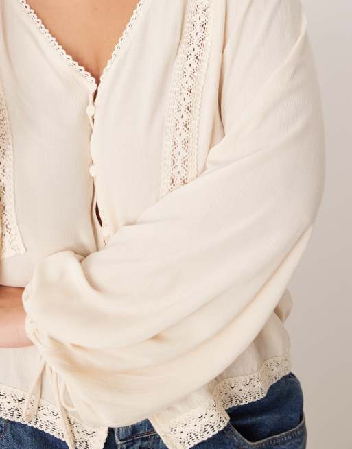 ASOS DESIGN Curve - Blouse texturée à manches longues et empiècement en dentelle - Taupe, 3 de 4