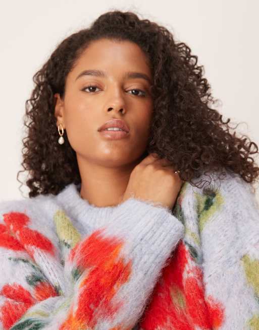 ASOS DESIGN Curve blurred floral relaxed jumper in blue, 3 of 4
