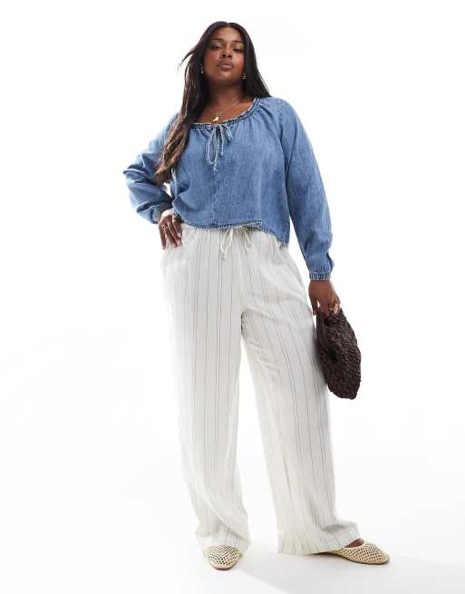 ASOS DESIGN Curve - Blusa con maniche a palloncino in denim e misto lino lavaggio medio blu, 2 di 4
