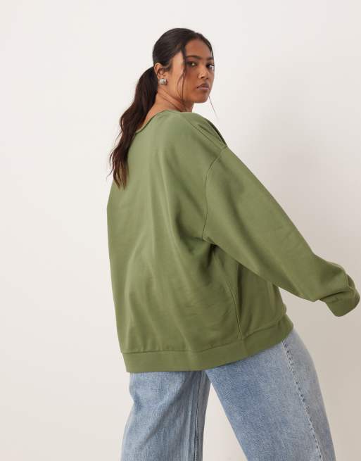 ASOS DESIGN Curve – Bluza oversize z odsłoniętymi ramionami w kolorze khaki, 4 z 4
