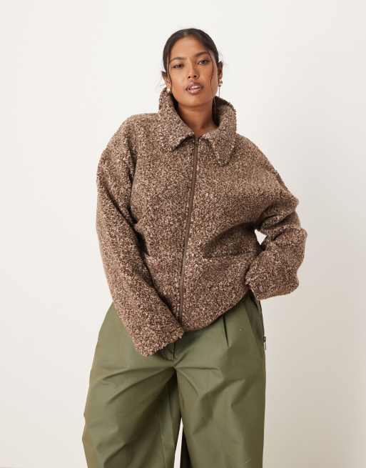 ASOS DESIGN Curve – Bluza z kożuszka w dwóch odcieniach beżu z kołnierzem i zapięciem na zamek