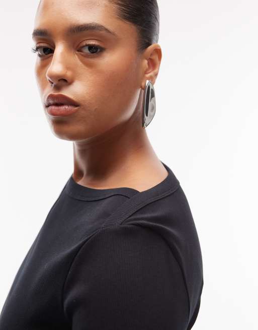 ASOS DESIGN Curve boat neck long sleeve top with binding detail in black, 3 of 4