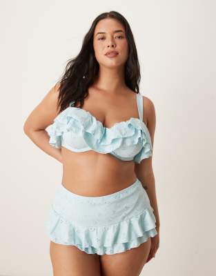 ASOS DESIGN Curve – Bobbi – Bikinihose in Blau mit Lochstickerei, Rüschen und hohem Bund - view 1