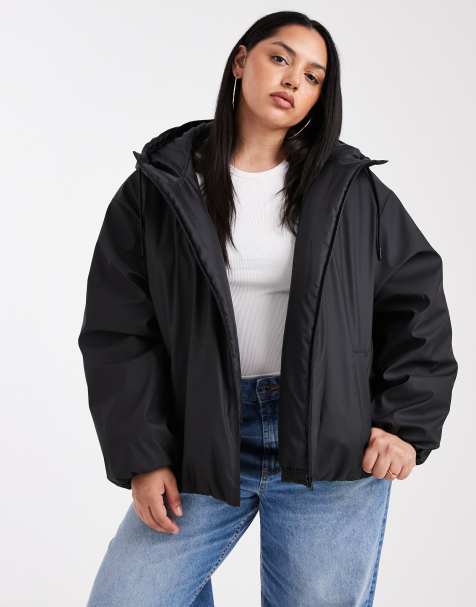 ASOS DESIGN Curve - Bomber de pluie caoutchouté à capuche - Noir - view 1