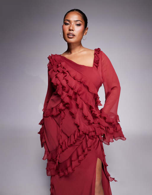 ASOS DESIGN Curve - Bordeaux lagdelt asymmetrisk langærmet maxikjole i chiffon med bløde flæser, 4 af 4