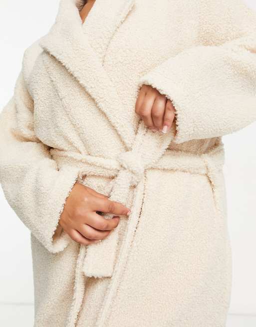 ASOS DESIGN Curve borg maxi robe in neutral, 3 of 4