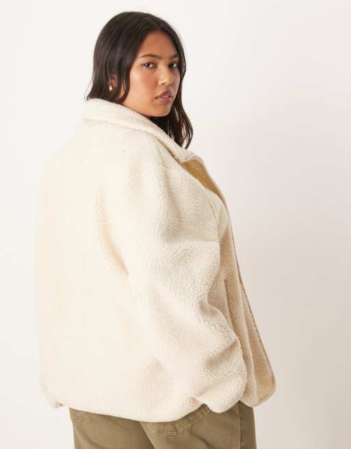 ASOS DESIGN Curve borg zip through fleece in cream, 4 of 4