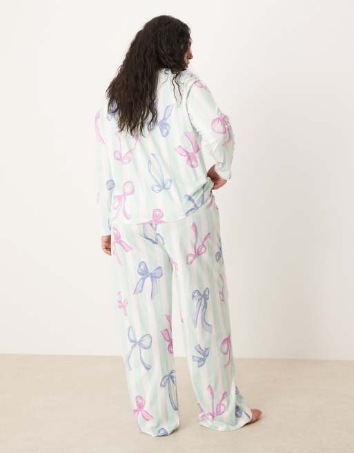 ASOS DESIGN Curve bow long sleeve top & trouser pyjama set in blue stripe, 3 of 4