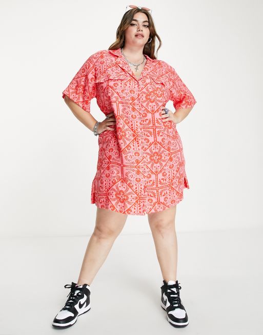 ASOS DESIGN Curve bowling shirt dress in bright bandana print, 4 of 4